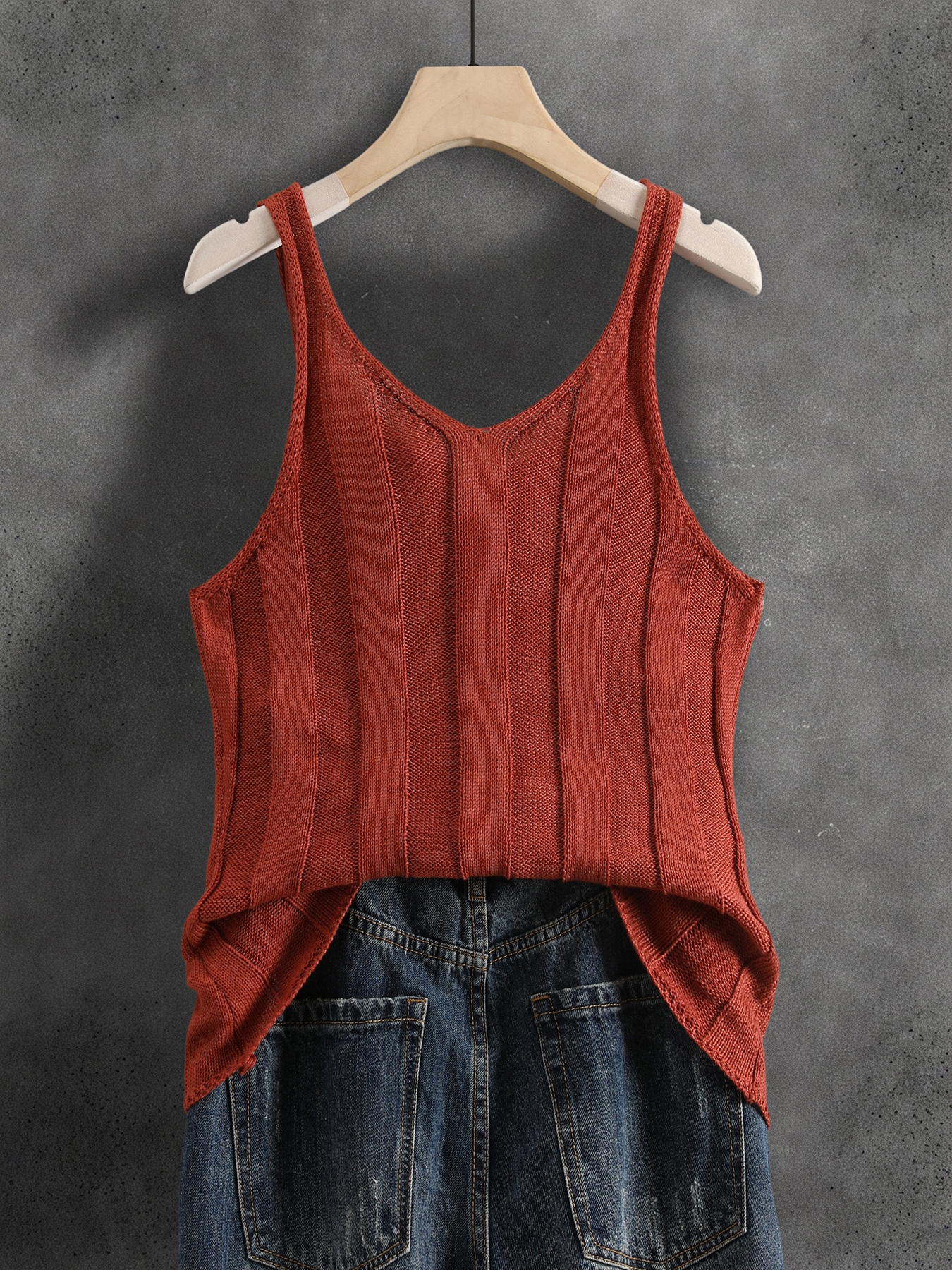 Женская трикотажная майка с V- – обзор и цена Tank Top Ribbed